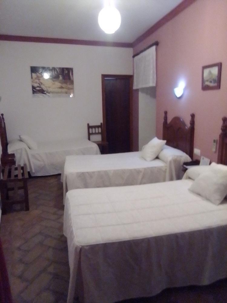 Hostal Comercio Carmona  Luaran gambar